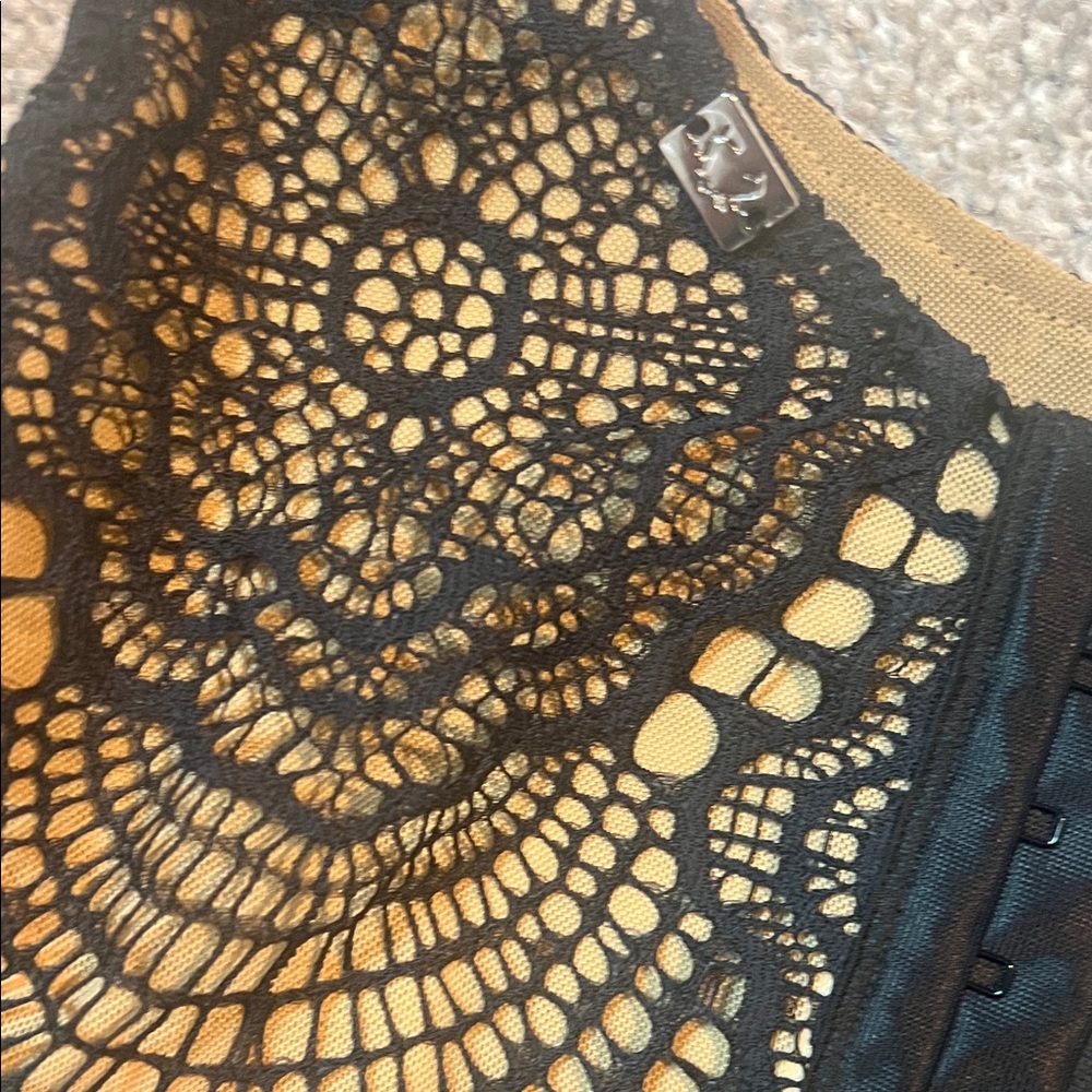 Urban Outfitters Black Lace Bralette over Tan Lining - Picture 7 of 9